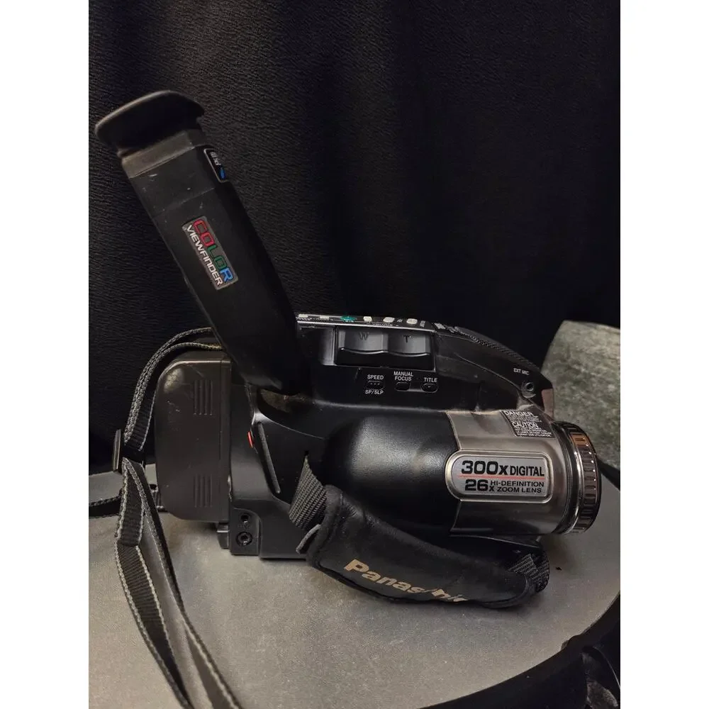Panasonic Camcorder w/ 2 Batteries Charger Case & Paperwork Tested Powers On